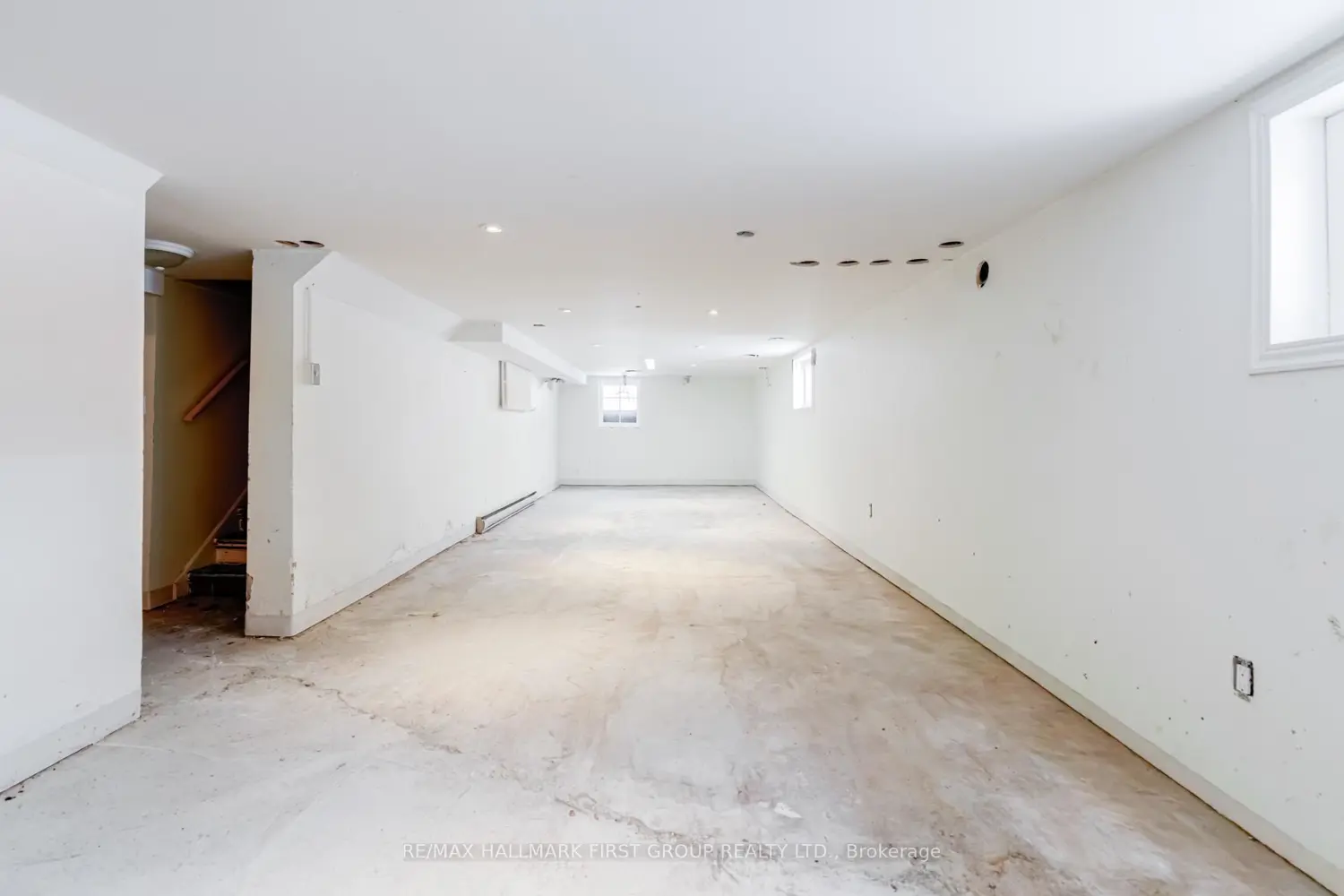 Additional image 18 of 512 Simcoe Street