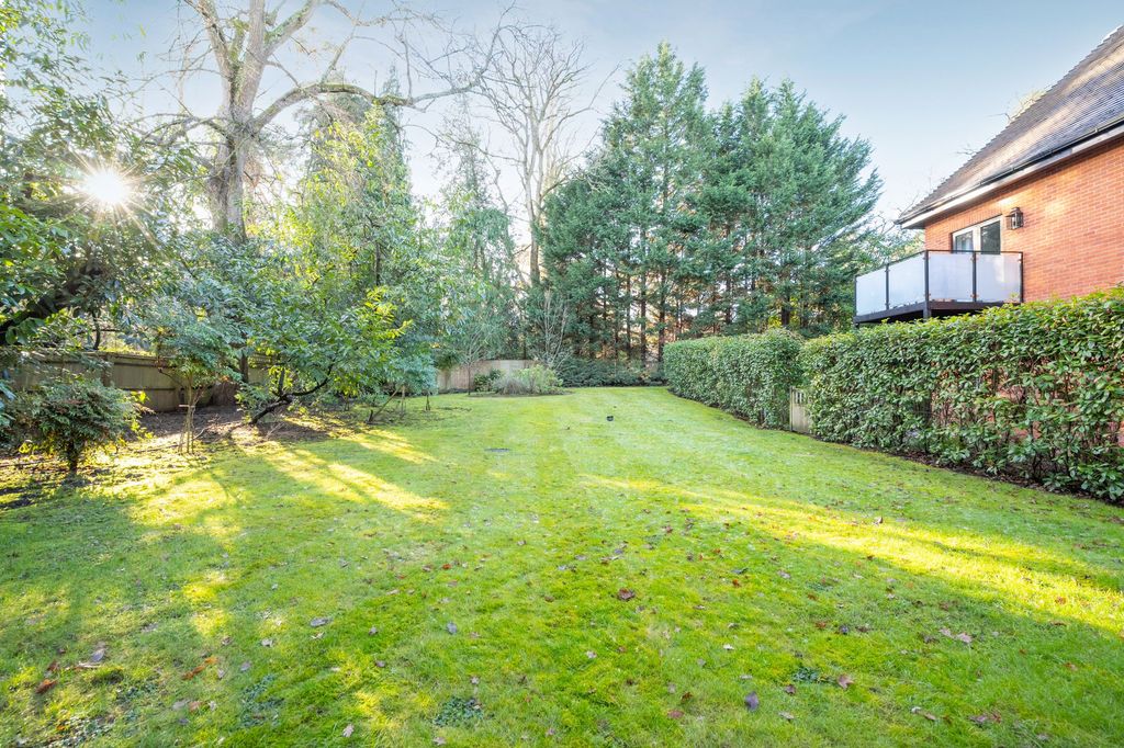 Additional image 14 of 3 bed flat for saleBirchcroft, Ascot SL5