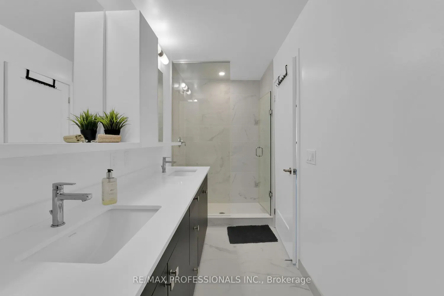 Additional image 10 of 1035 Southdown Road 1402