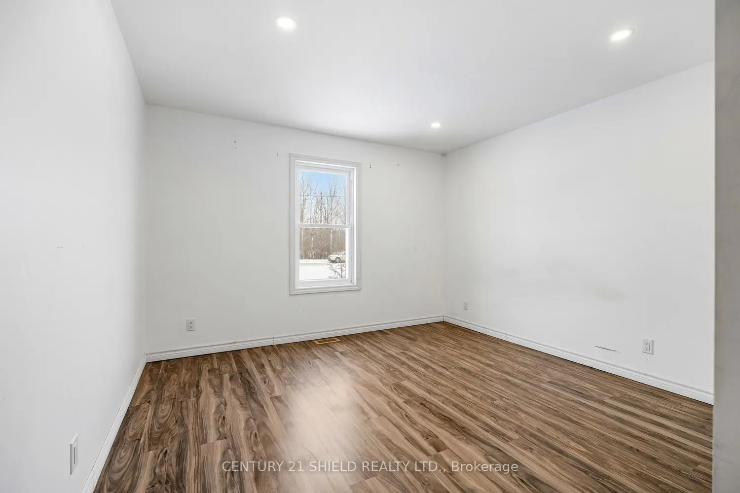 Additional image 4 of 21992 Beauchamp Drive