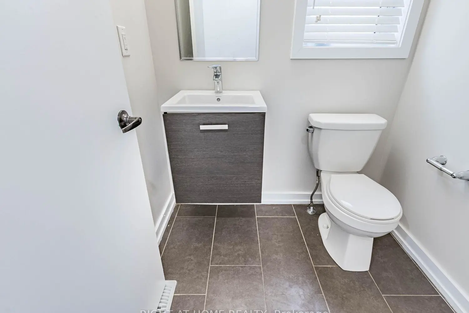 Additional image 17 of 16 Edsel Road