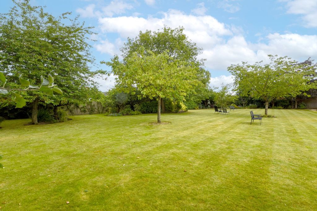 Additional image 19 of 3 bed flat for saleMonks Lane, Newbury RG14