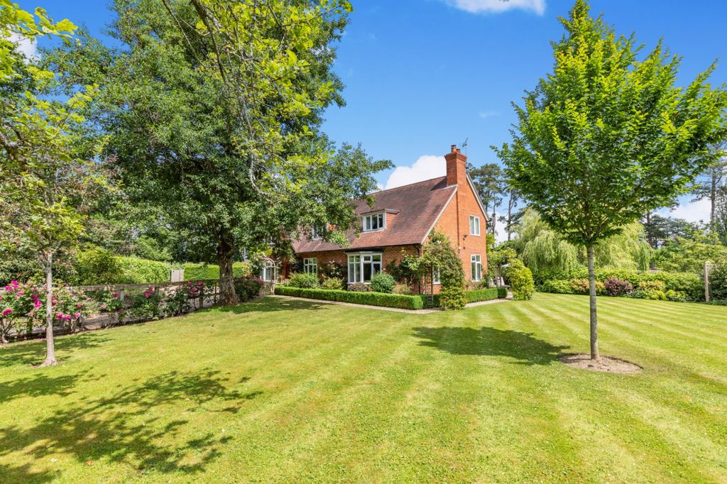 Additional image 16 of 5 bed detached house for saleChapel Row, Berkshire RG7