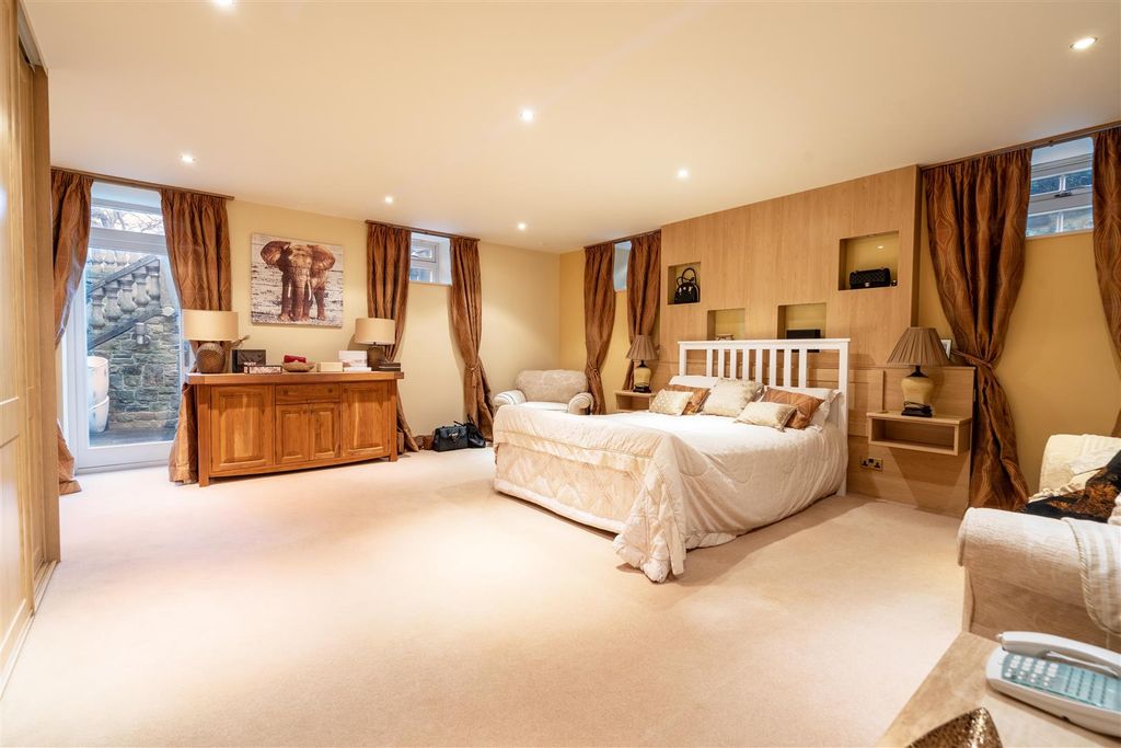 Additional image 8 of 6 bed detached house for saleShilvington, Newcastle Upon Tyne NE20