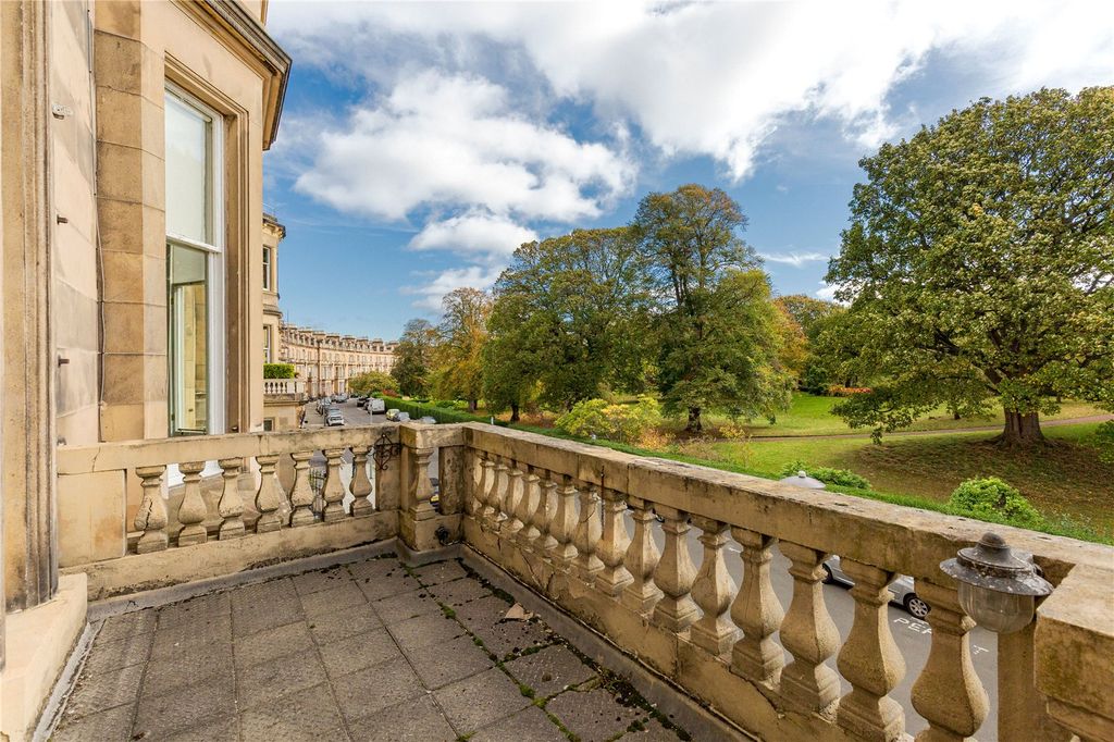 Additional image 12 of 4 bed flat for sale25 Belgrave Crescent, West End, Edinburgh EH4