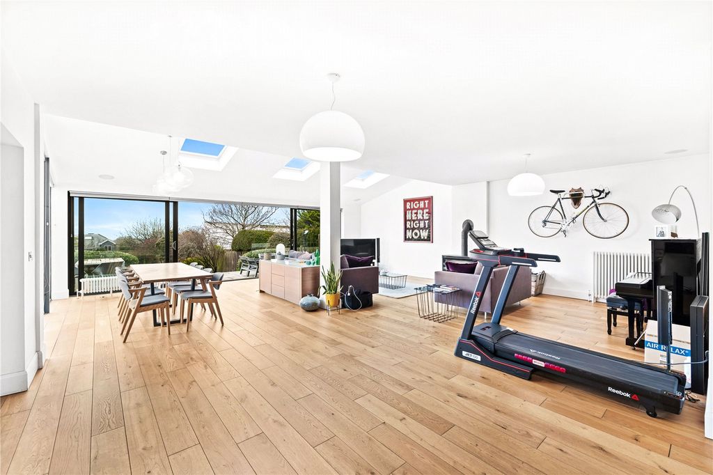 Additional image 2 of 5 bed detached house for saleDyke Close, Hove, East Sussex BN3
