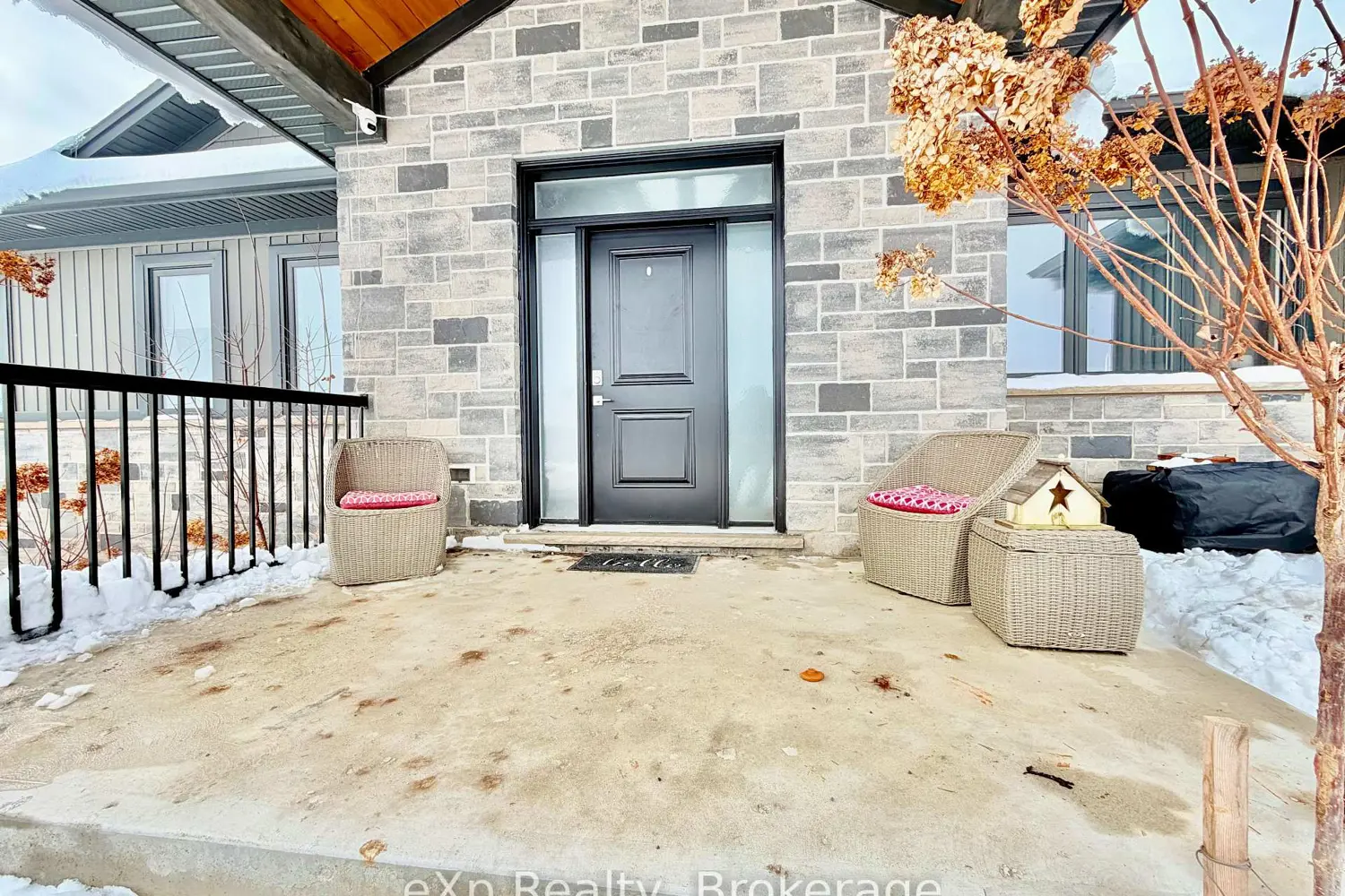 133 Helena Street photo 2