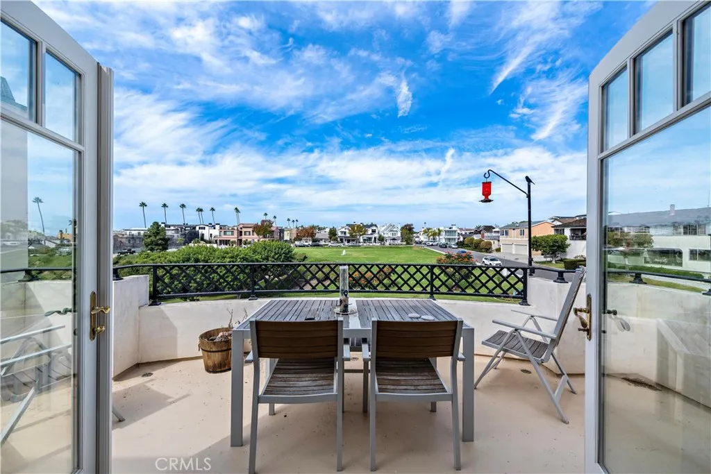 Additional image 3 of 414 Carnation Avenue Unit Upper, Corona Del Mar, CA 92625