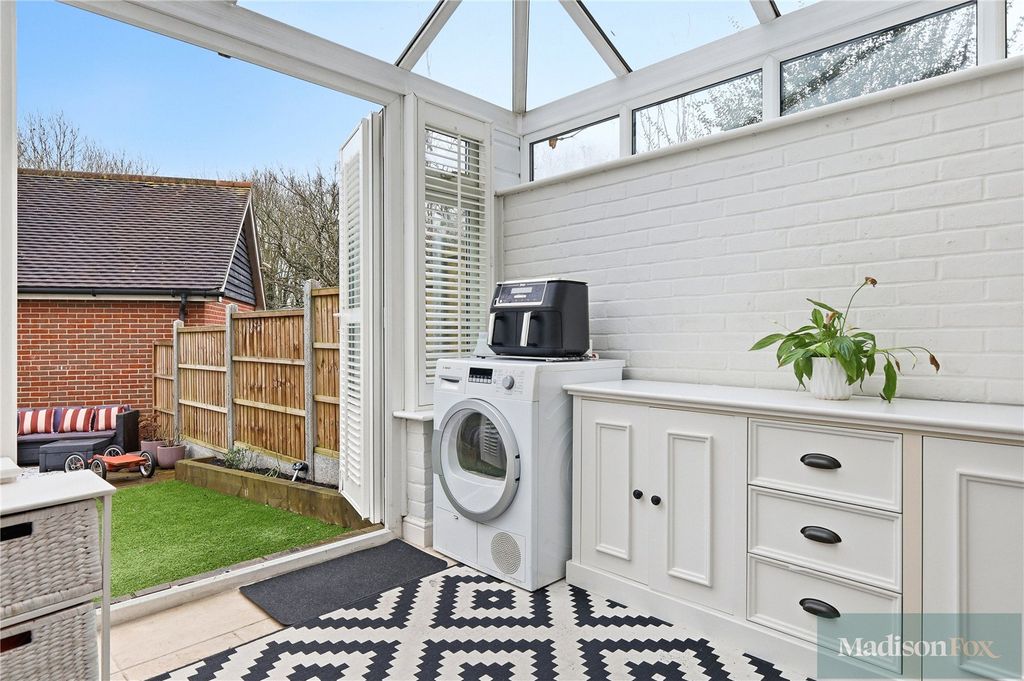 Additional image 9 of 4 bed terraced house for saleRegents Place, Loughton, Essex IG10