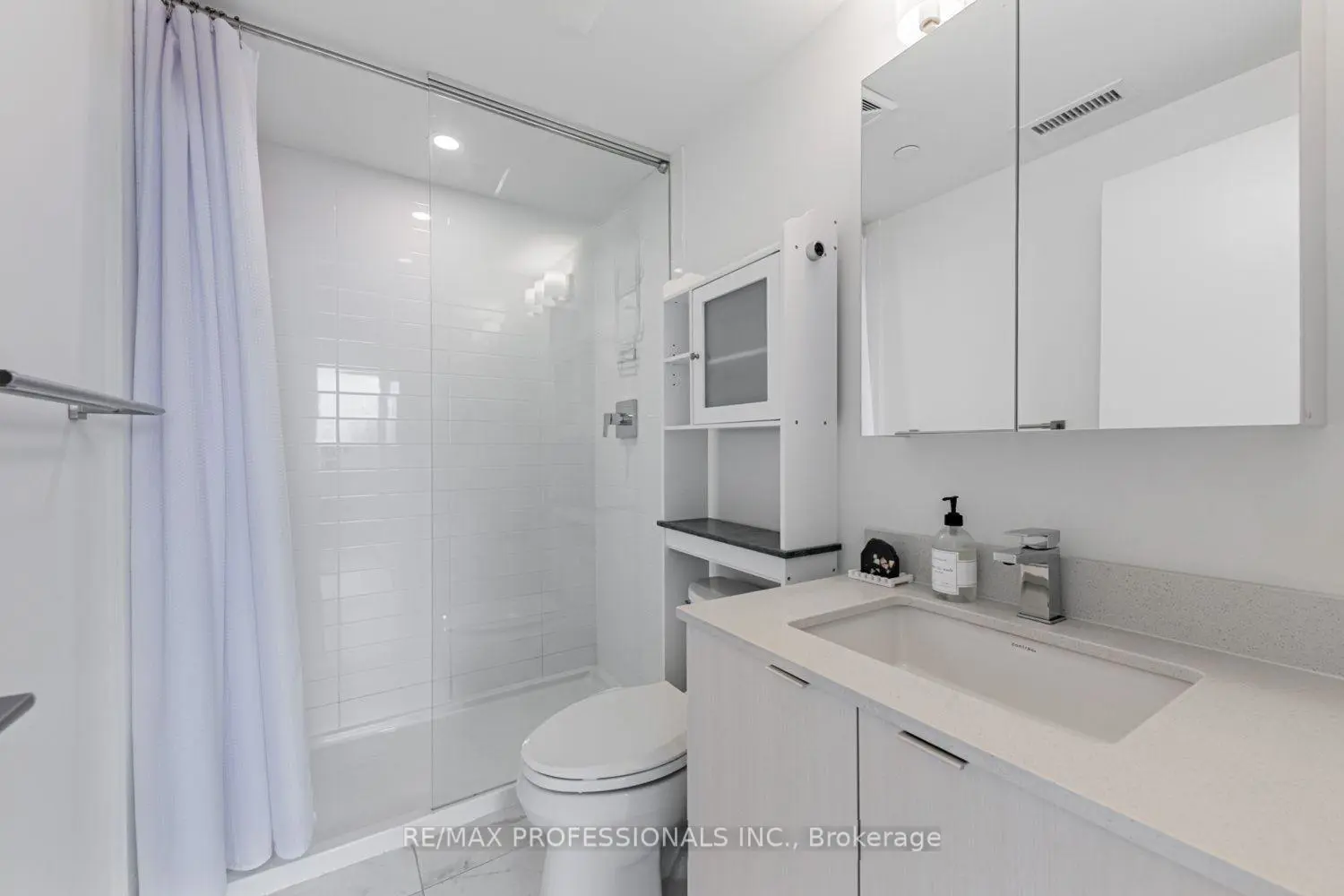 Additional image 8 of 859 The Queensway 313
