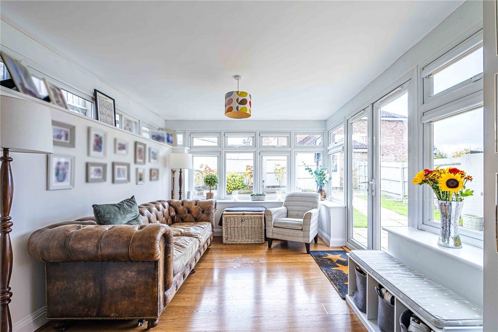 Additional image 7 of 4 bed detached house for saleDunstable Road, Caddington, Central Bedfordshire LU1