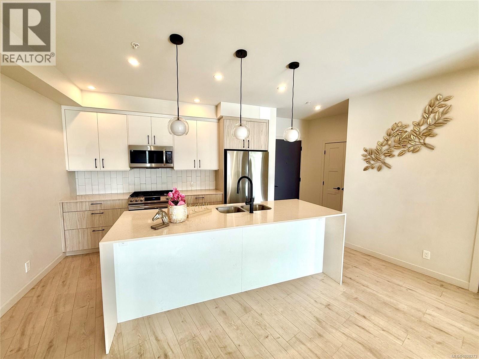 110 958 Pharoah Mews