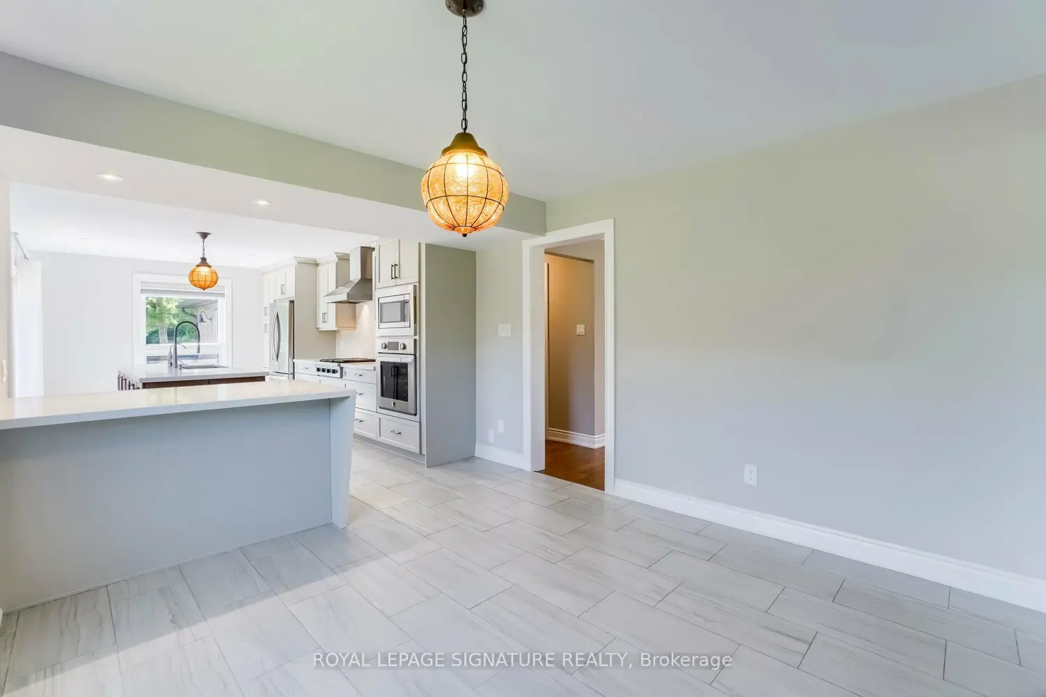 Additional image 7 of 9 Elite Road