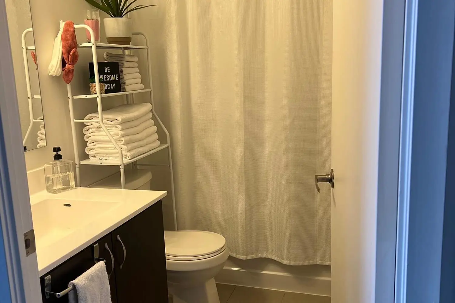 Additional image 20 of 11 Superior Avenue 907