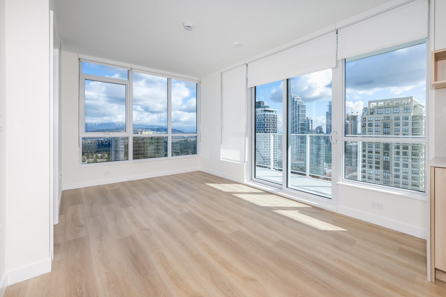 Additional image 4 of 2304-6087 Wilson Avenue, Burnaby, BC, V5H 0M1