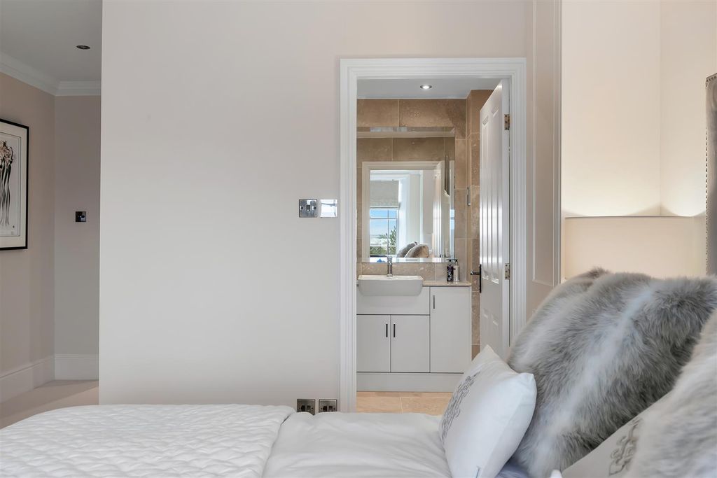 Additional image 15 of 2 bed flat for saleBrodrick Drive, Ilkley LS29