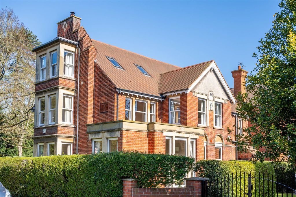 Additional image 38 of 7 bed detached house for salePark Avenue, Bedford MK40