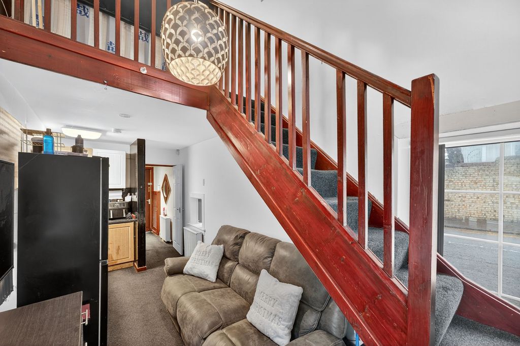 Additional image 27 of 5 bed villa for sale71 London Road, Kilmarnock KA3