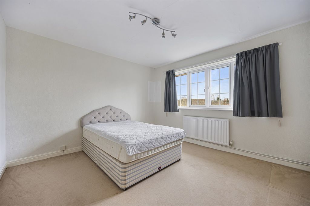 Additional image 15 of 3 bed flat for saleLindow Court, Kings Road, Wilmslow SK9