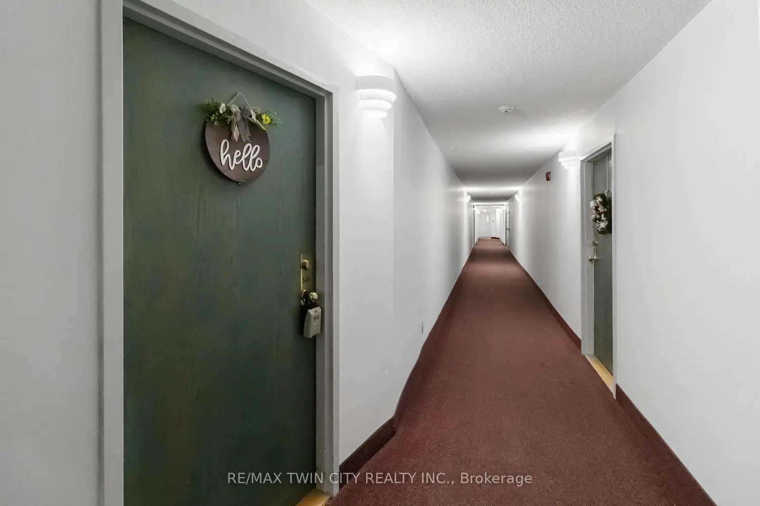 Additional image 2 of 9 Bonheur Court 505