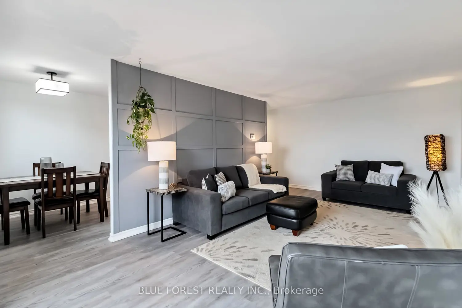 1100 Jalna Boulevard 501 photo 2
