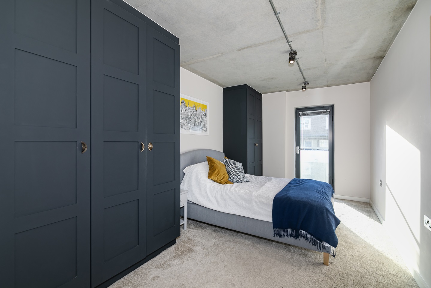 Additional image 9 of 3 Bed Flat, Queensbridge Road, E2, N1 7GU