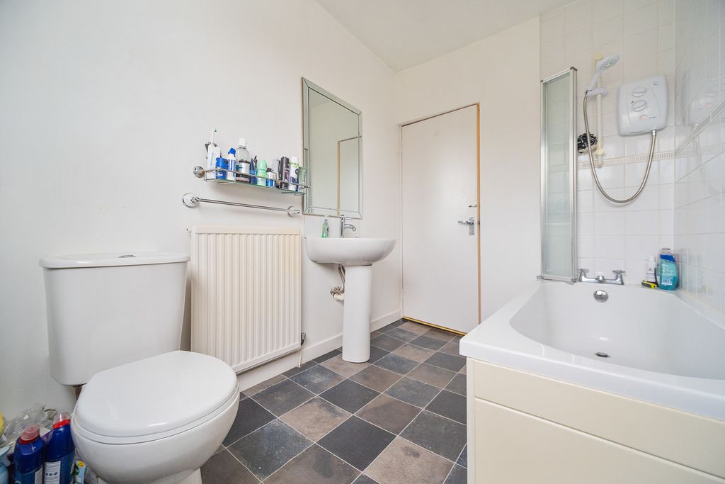Additional image 18 of 3 bed flat for saleWestport, Lanark ML11