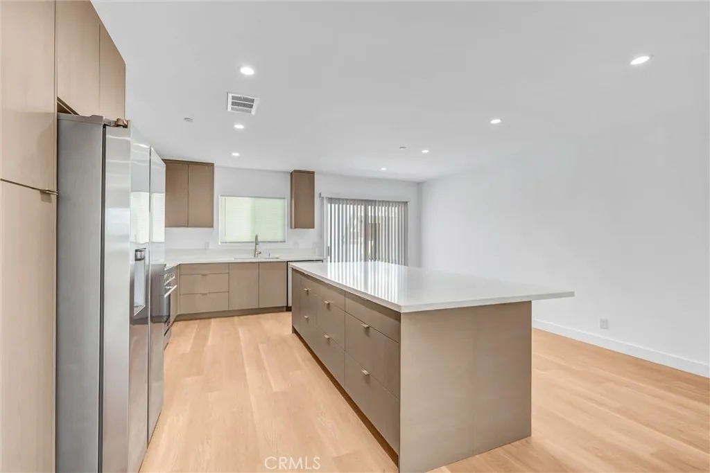 Additional image 7 of 18225 Chatsworth St, Northridge, CA 91326