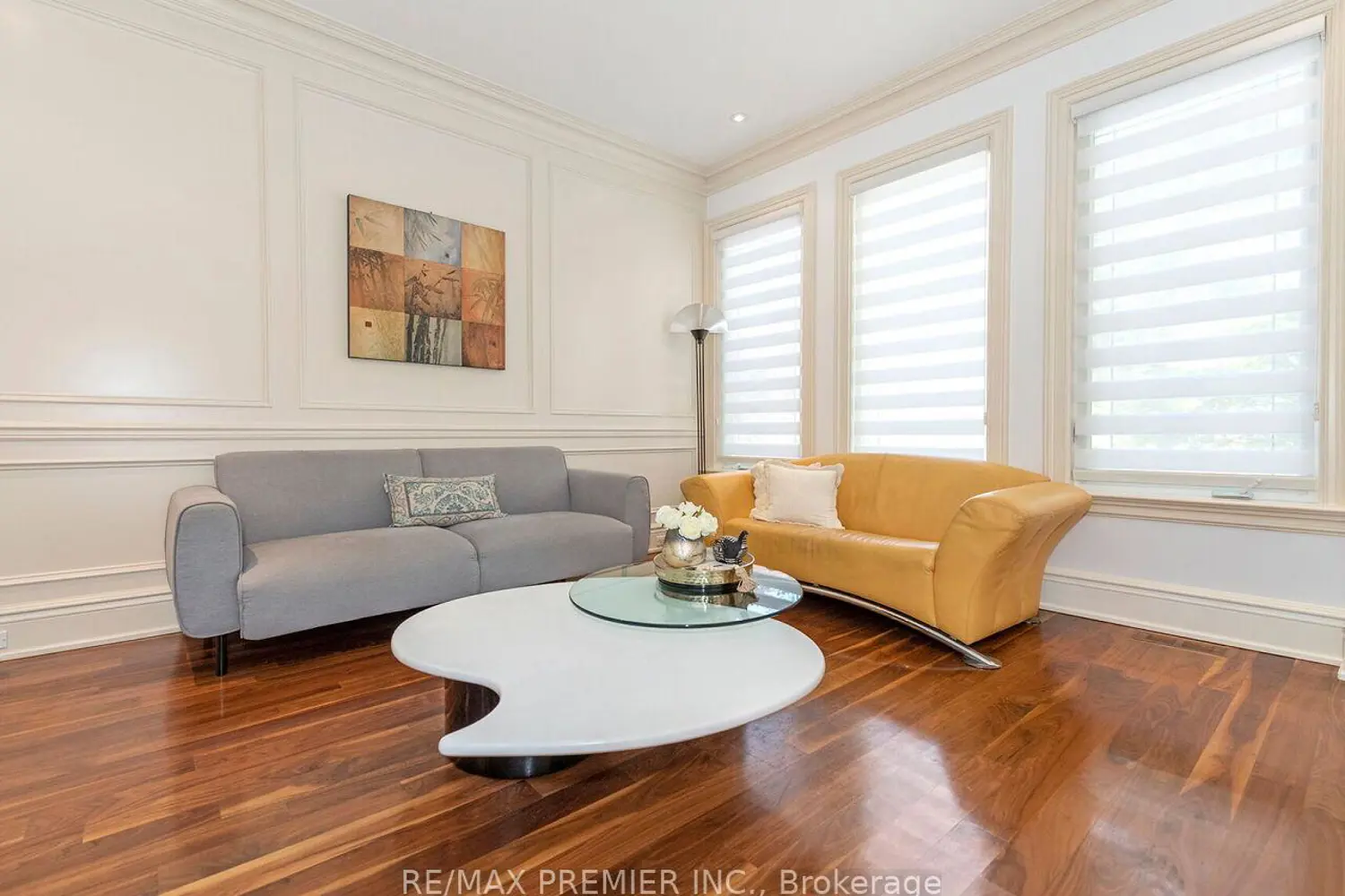 Additional image 10 of 35 Yorkdale Crescent