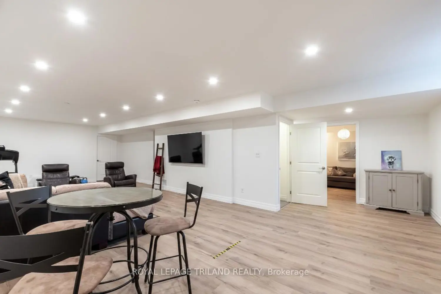 Additional image 11 of 9861 Glendon Drive 102, Middlesex Centre
