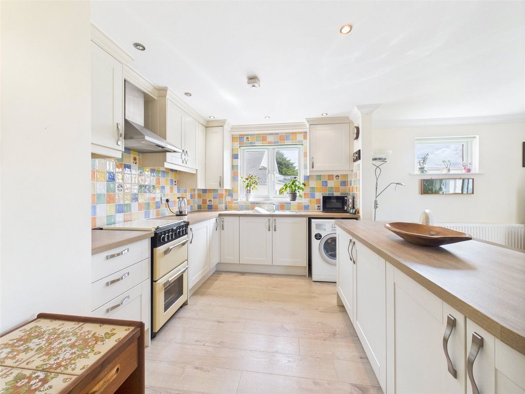 2 bed flat for saleUpton, Bude, Cornwall EX23 photo 4