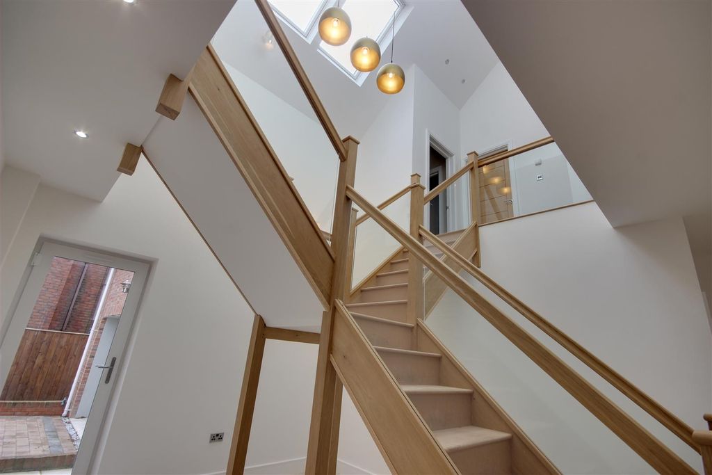 Additional image 7 of 5 bed detached house for saleSands Lane, Elloughton HU15