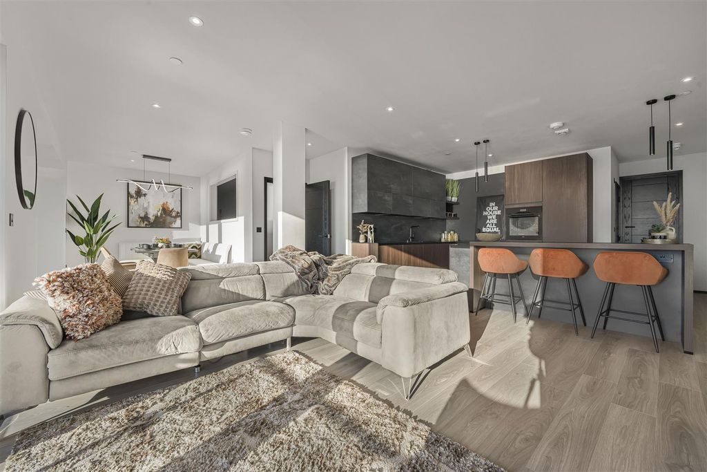 3 bed flat for salePenthouse Apartment Six, Elysium, The Old Harbour CF62 photo 2