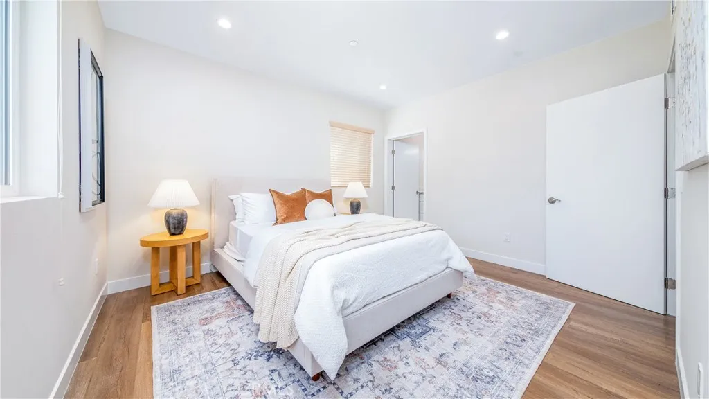 Additional image 20 of 17158 Chatsworth Street Unit 4, Granada Hills, CA 91344