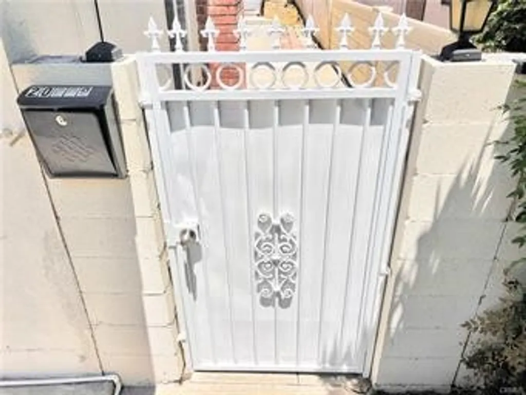 Additional image 7 of 20009 Arminta Street, Winnetka, CA 91306