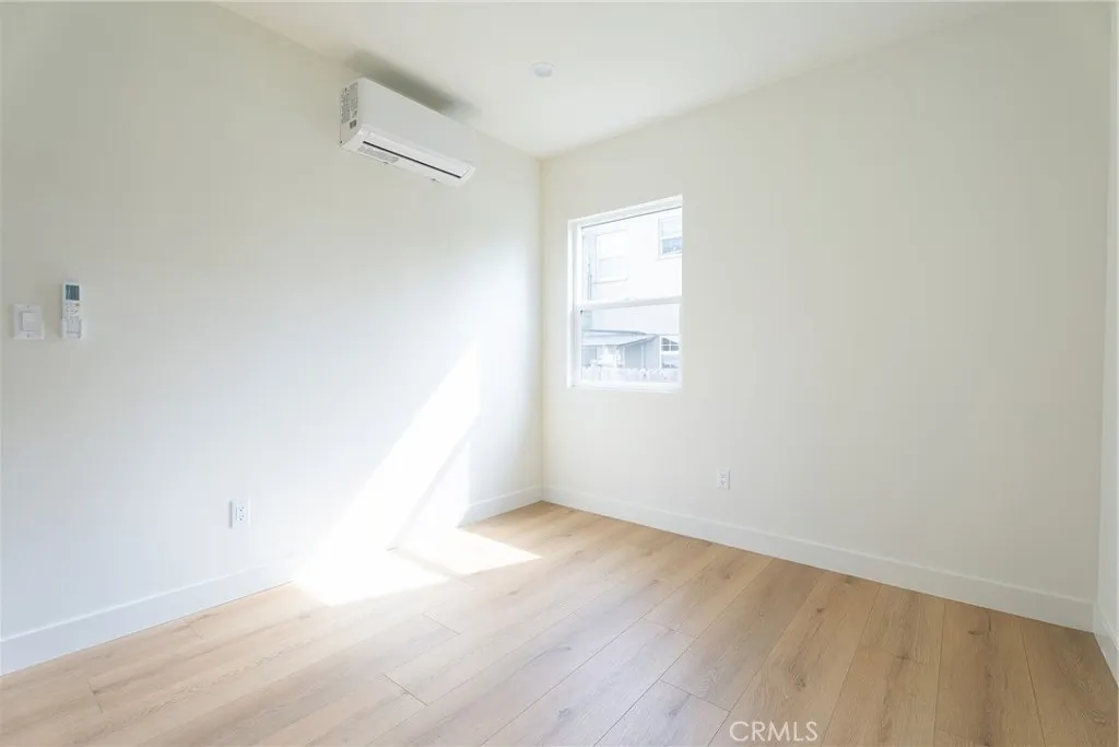 Additional image 54 of 1065 E Spazier Ave Unit 102, Burbank, CA 91502