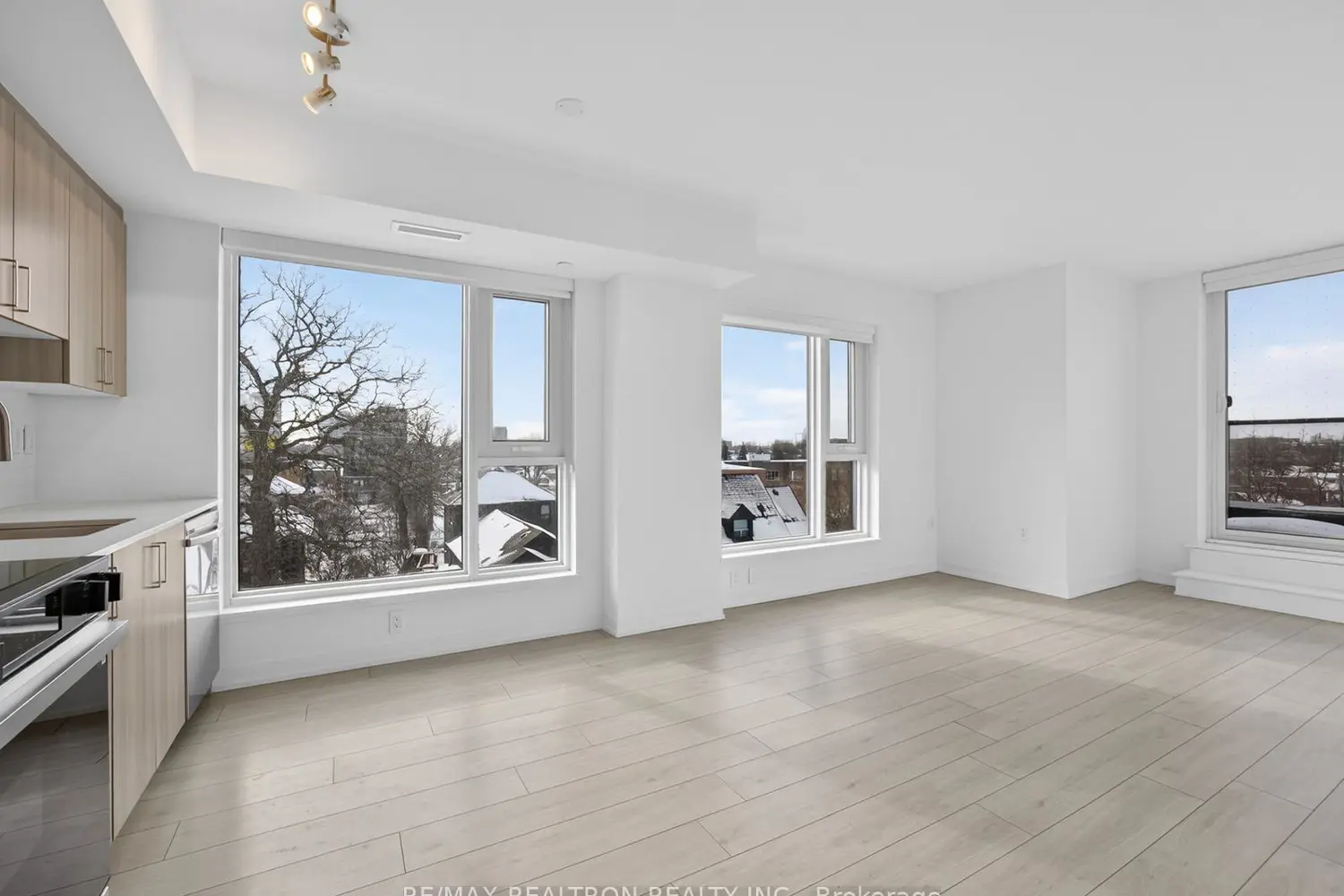 Additional image 13 of 556 Marlee Avenue 407