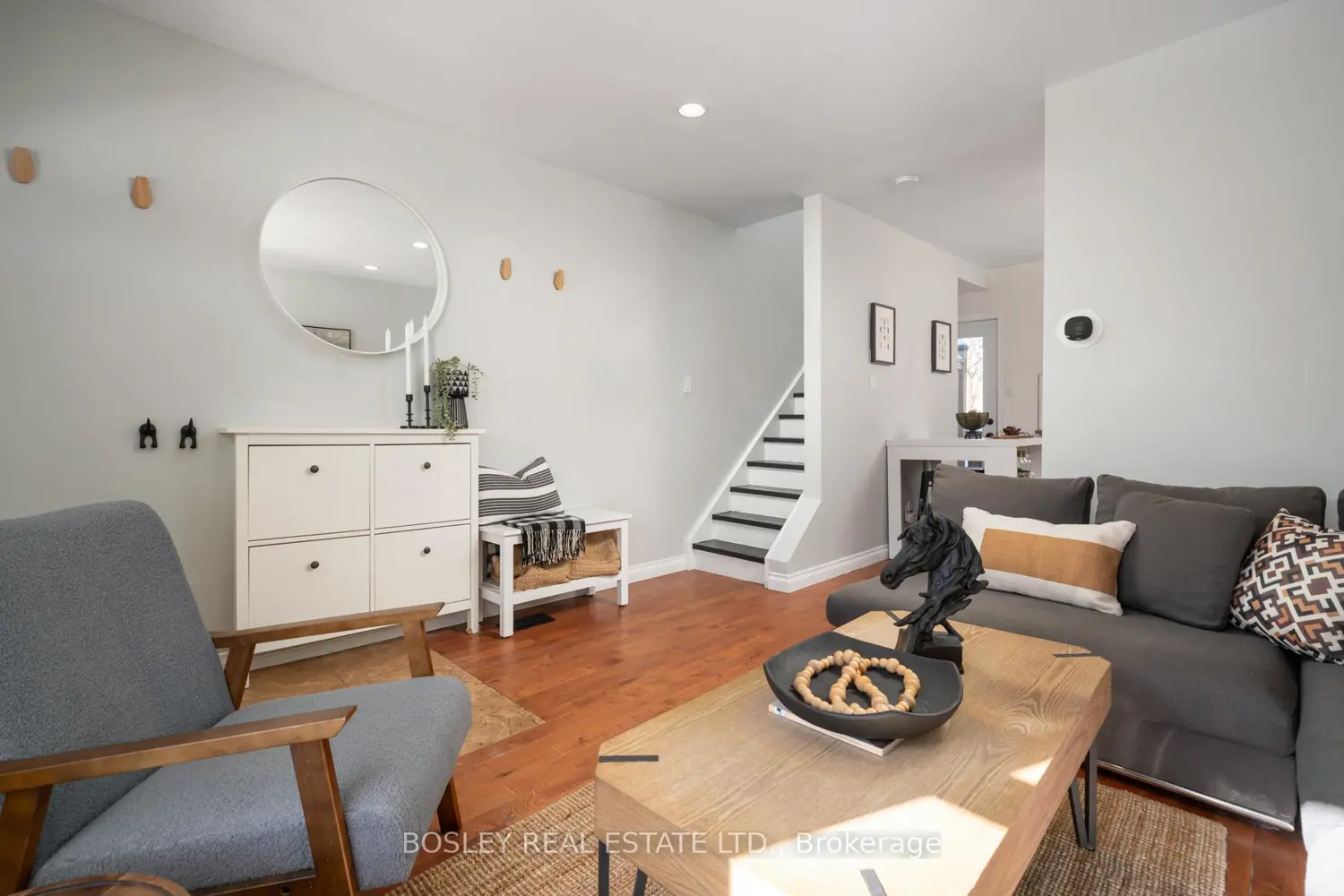 Additional image 3 of 24 Queensdale Avenue
