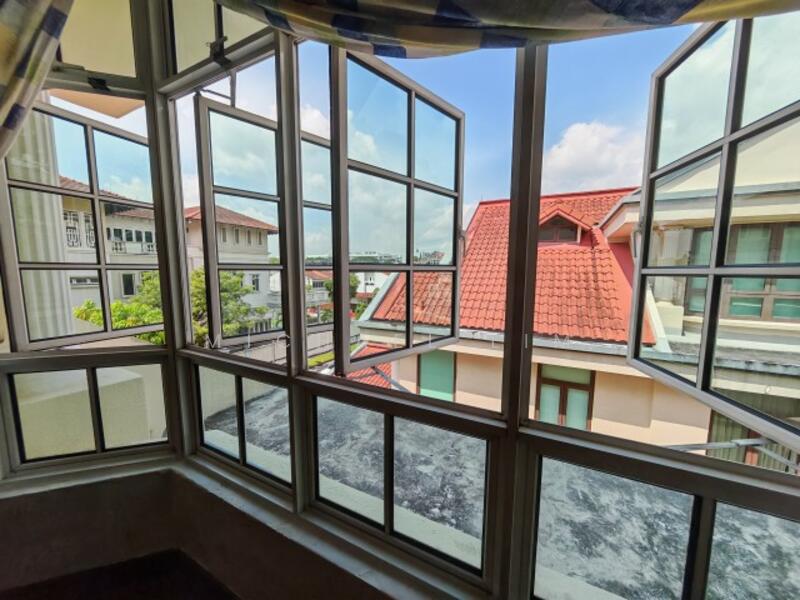 Super Cheap North South Facing Freehold Semi D