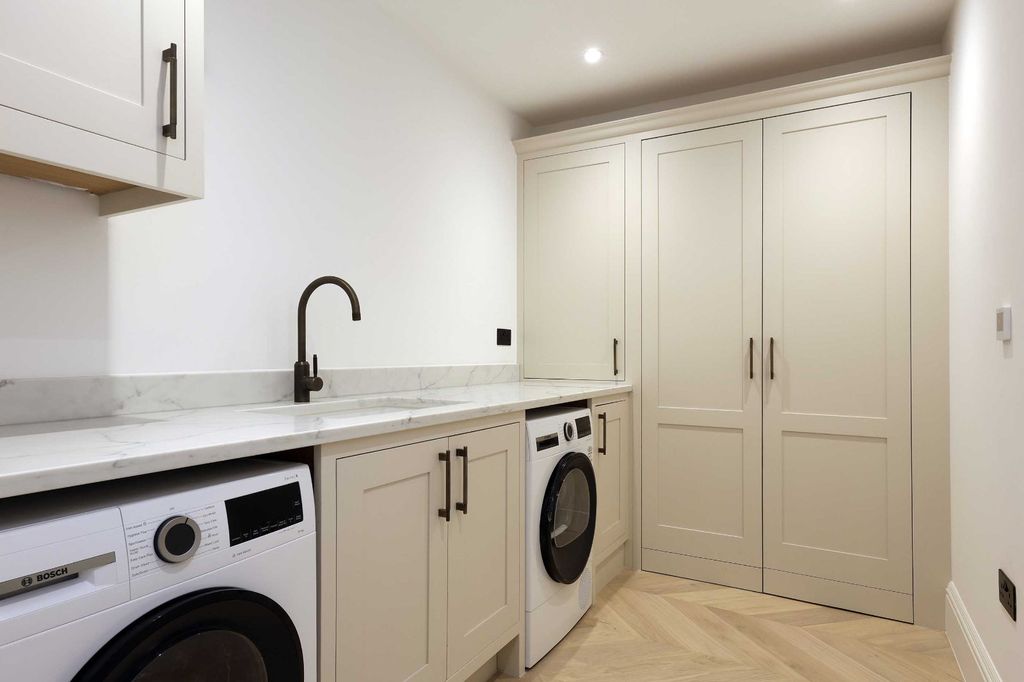 Additional image 6 of 2 bed flat for saleLedborough Lane, Beaconsfield, Buckinghamshire HP9