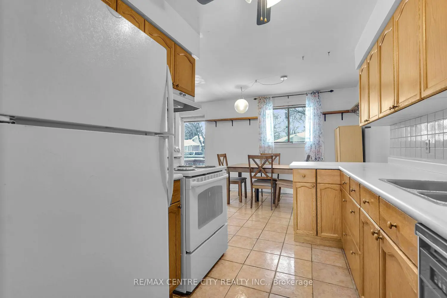 55 Mohegan Crescent photo 4