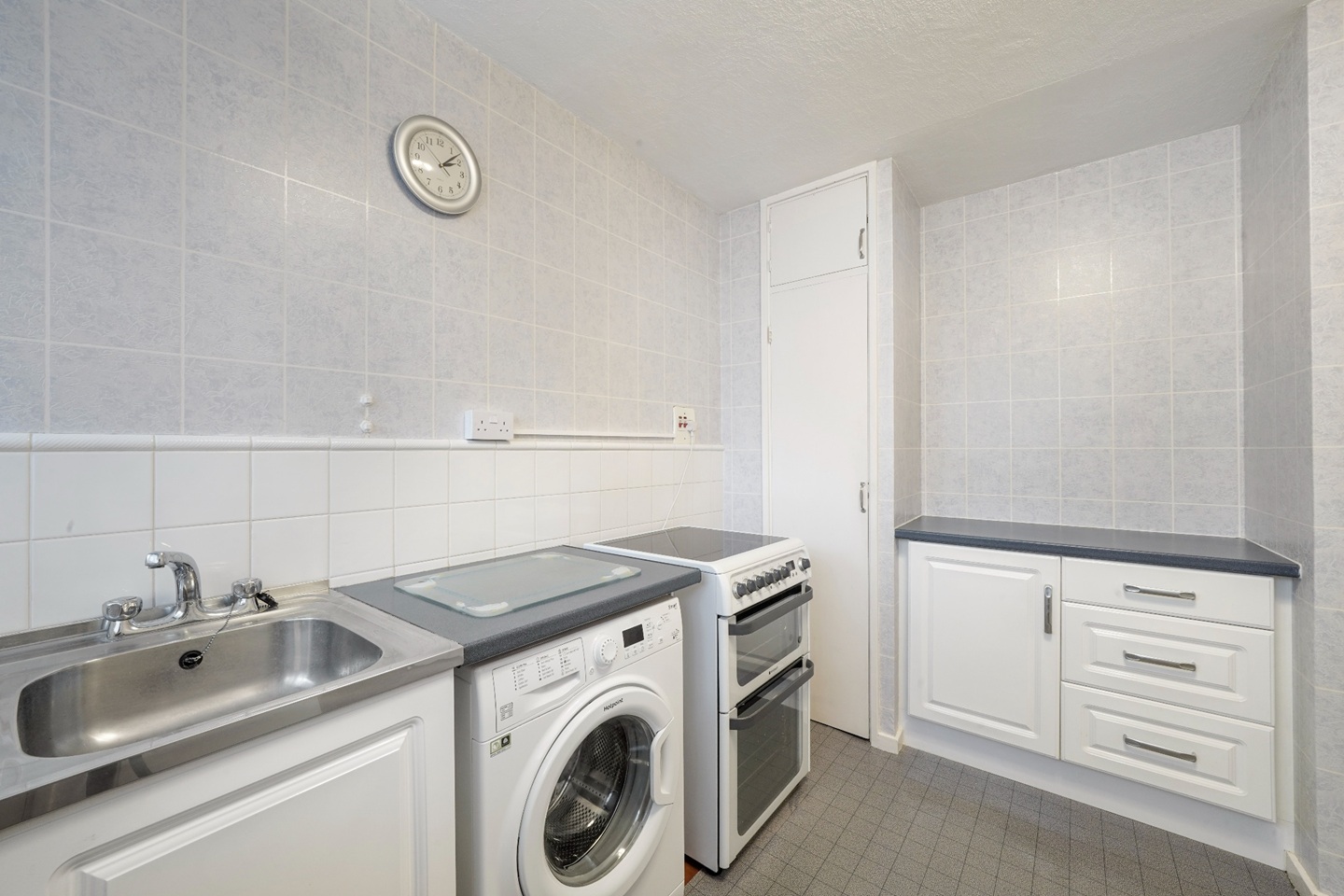 Additional image 3 of 3 Bed Flat, Rowstock Gardens, N7, N1 7GU