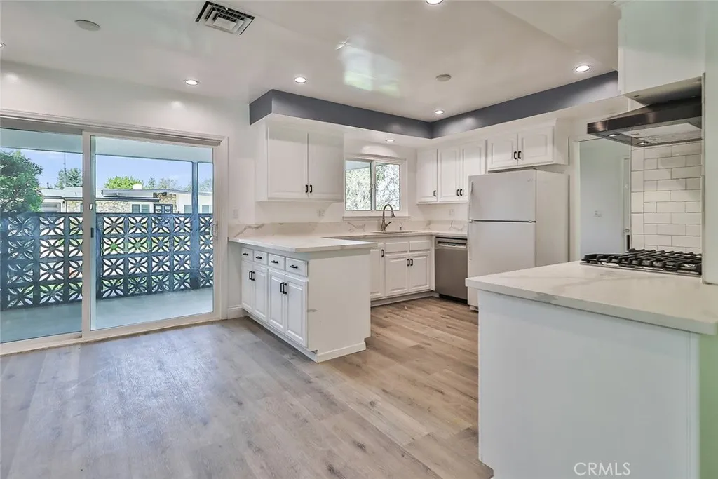 Additional image 14 of 23540 Kivik St, Woodland Hills, CA 91367