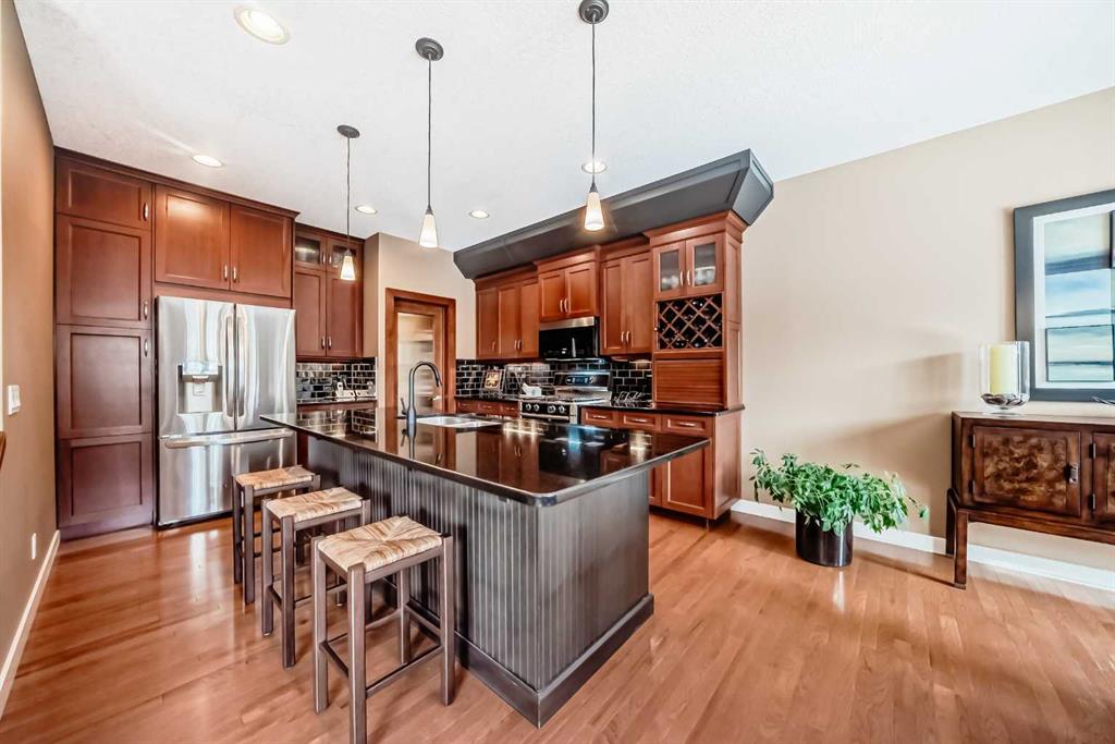 Additional image 3 of 70 Tuscany Glen Way NW, Calgary, AB, T3L 2V9