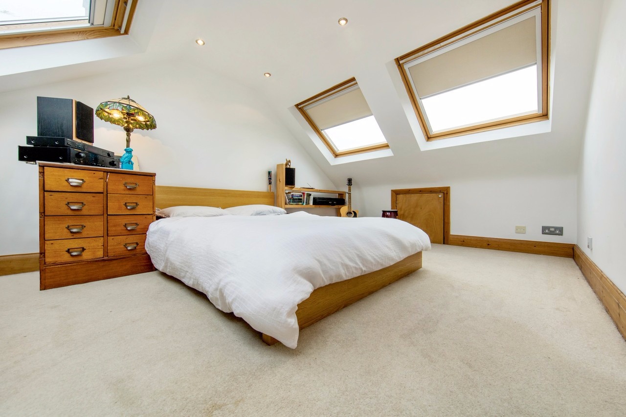 Additional image 4 of 3 Bed Flat, Trent Road, SW2, N1 7GU