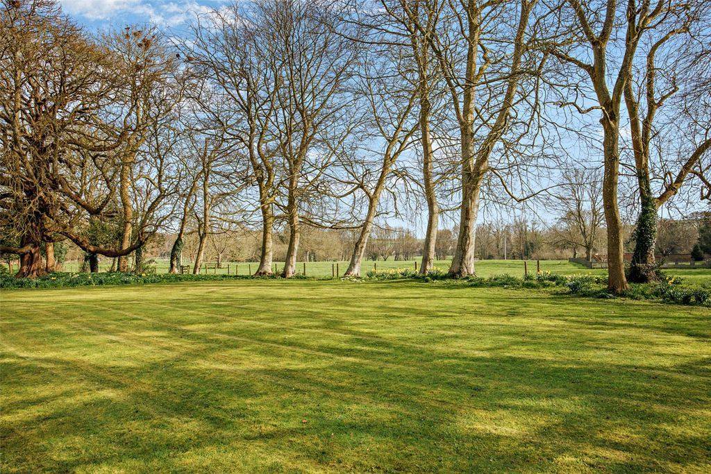Additional image 6 of 7 bed detached house for saleAlton Barnes, Marlborough, Wiltshire SN8