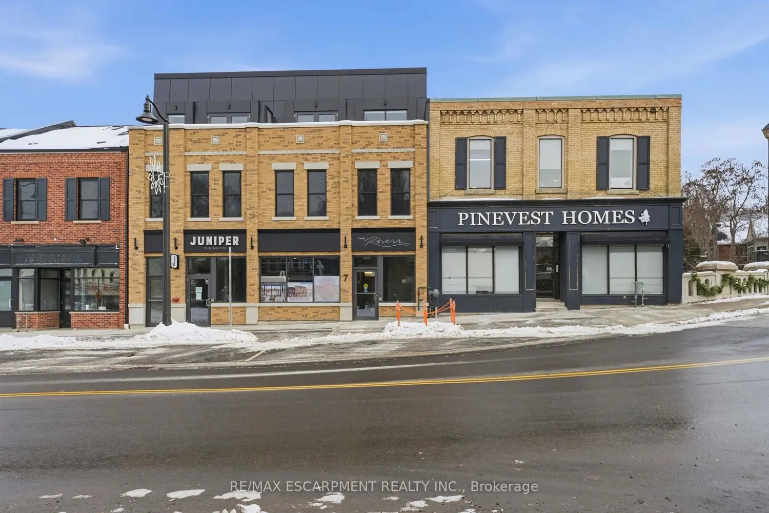 7 Grand River Street 203