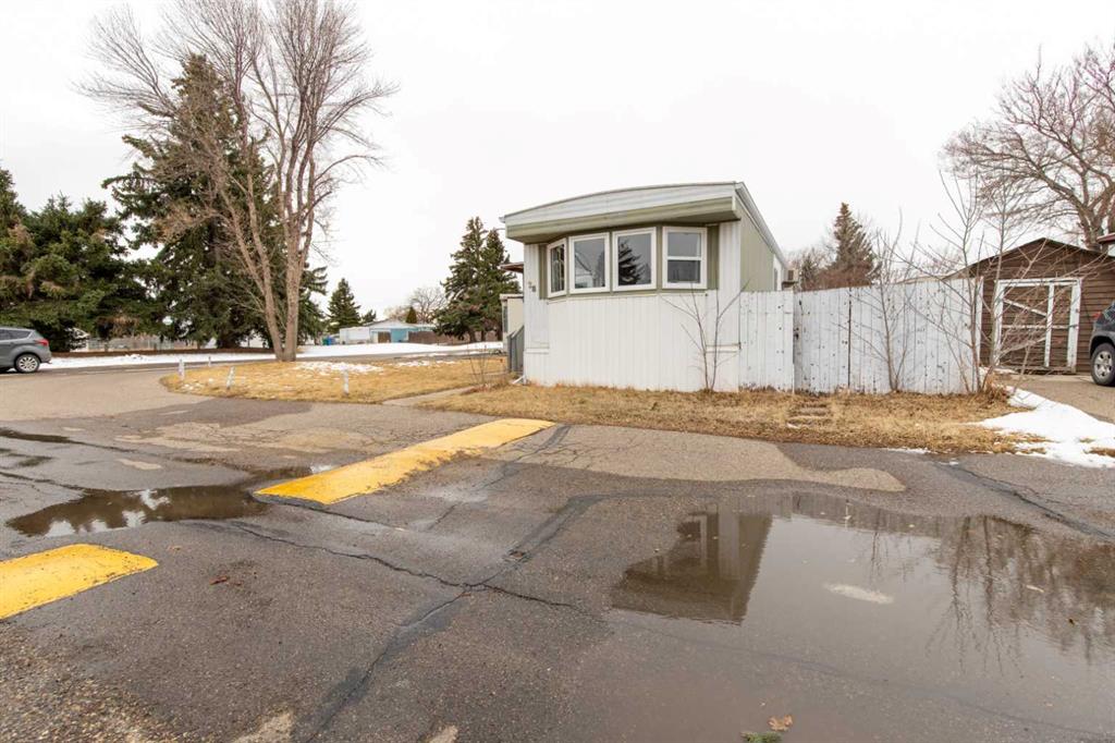 Additional image 3 of 28-2300 13 Street N, Lethbridge, AB, T1H 4E8