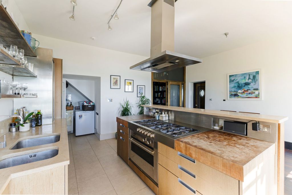 Additional image 6 of 3 bed flat for saleBrunswick Terrace, Hove BN3
