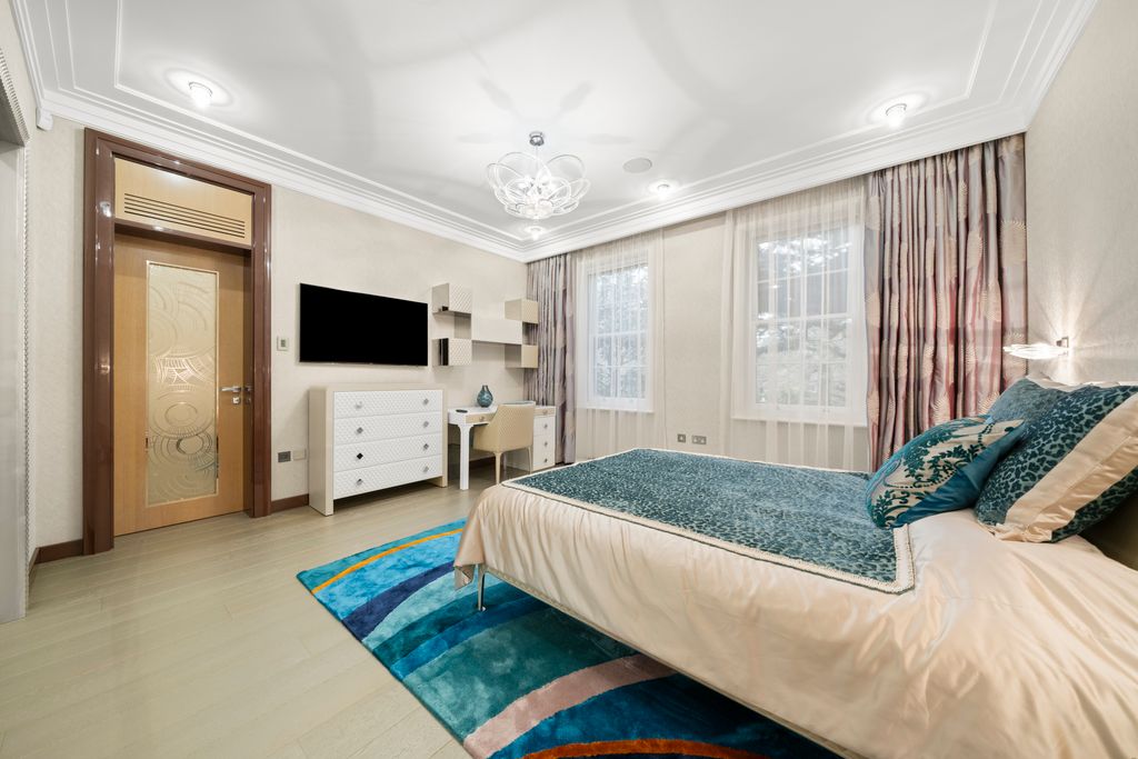 Additional image 19 of 6 bed detached house for saleEast Road, Weybridge KT13